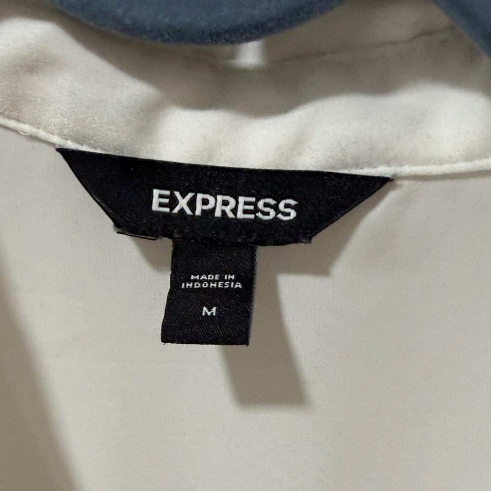 Classic White long women’s button up - Picture 2 of 3
